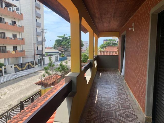 Lindo Sobrado Amarelo -Proximo A Praia Mongaguá 外观 照片